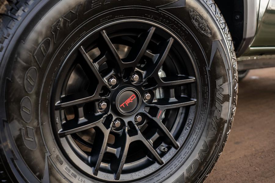 Колеса Toyota Tacoma TRD Pro Double Cab 2019 года  (фото 25 из 60)